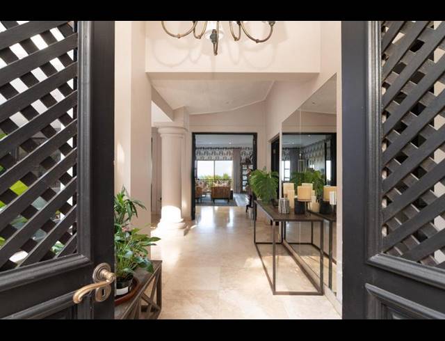 5 BEDROOM HOUSE FOR SALE IN ZIMBALI ESTATE